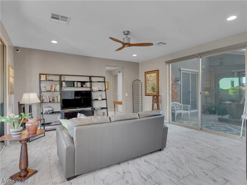 12249 Catanzaro, Las Vegas, NV 89138