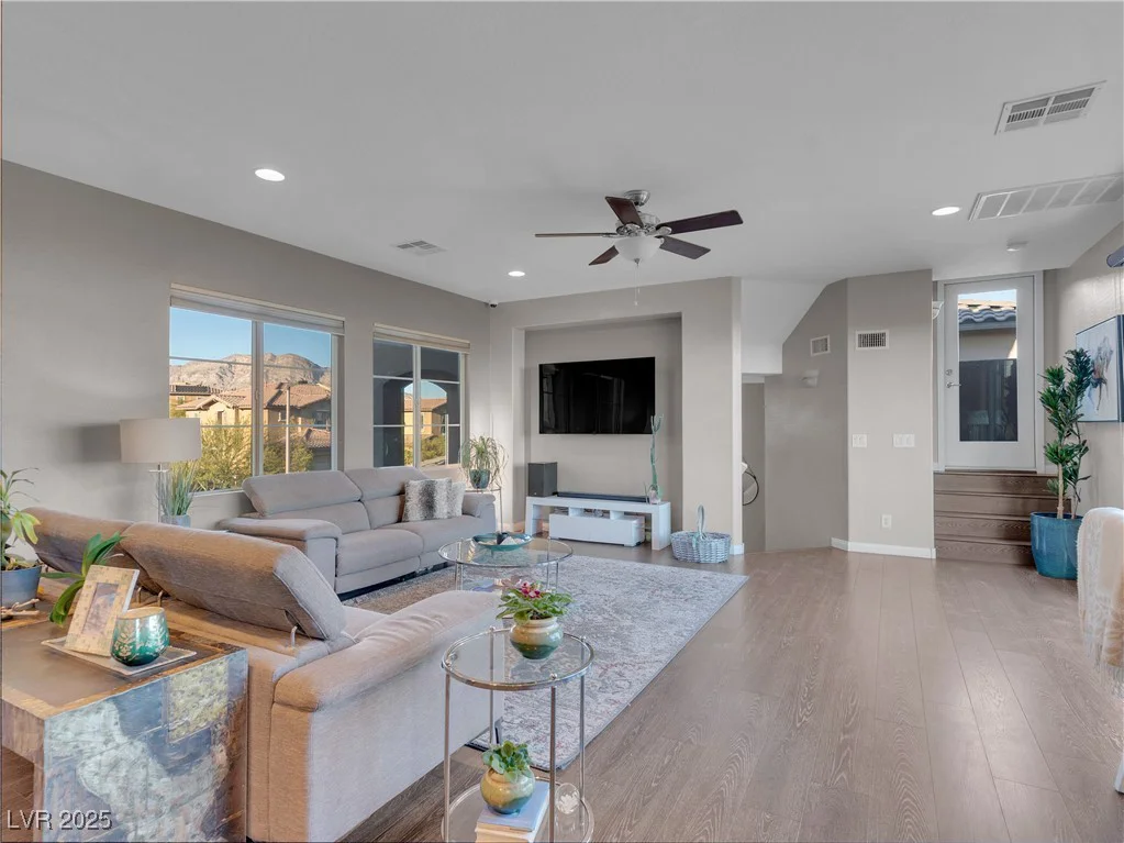 12249 Catanzaro, Las Vegas, NV 89138