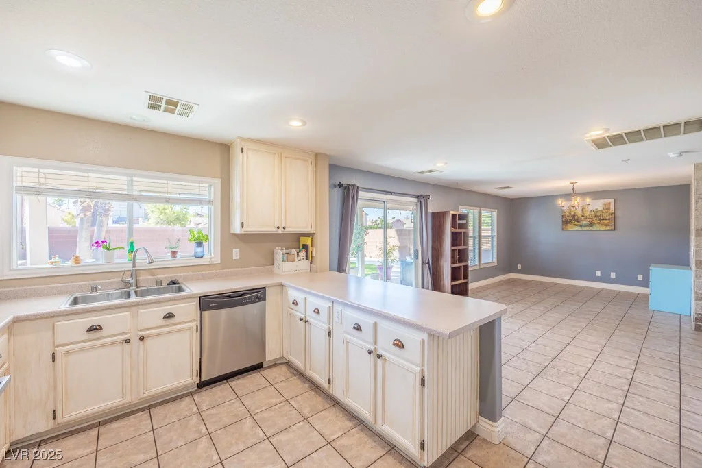 5031 Naff Ridge, Las Vegas, NV 89131
