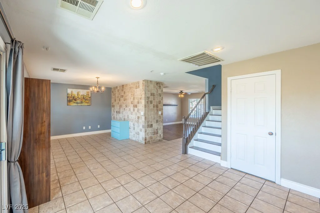 5031 Naff Ridge, Las Vegas, NV 89131