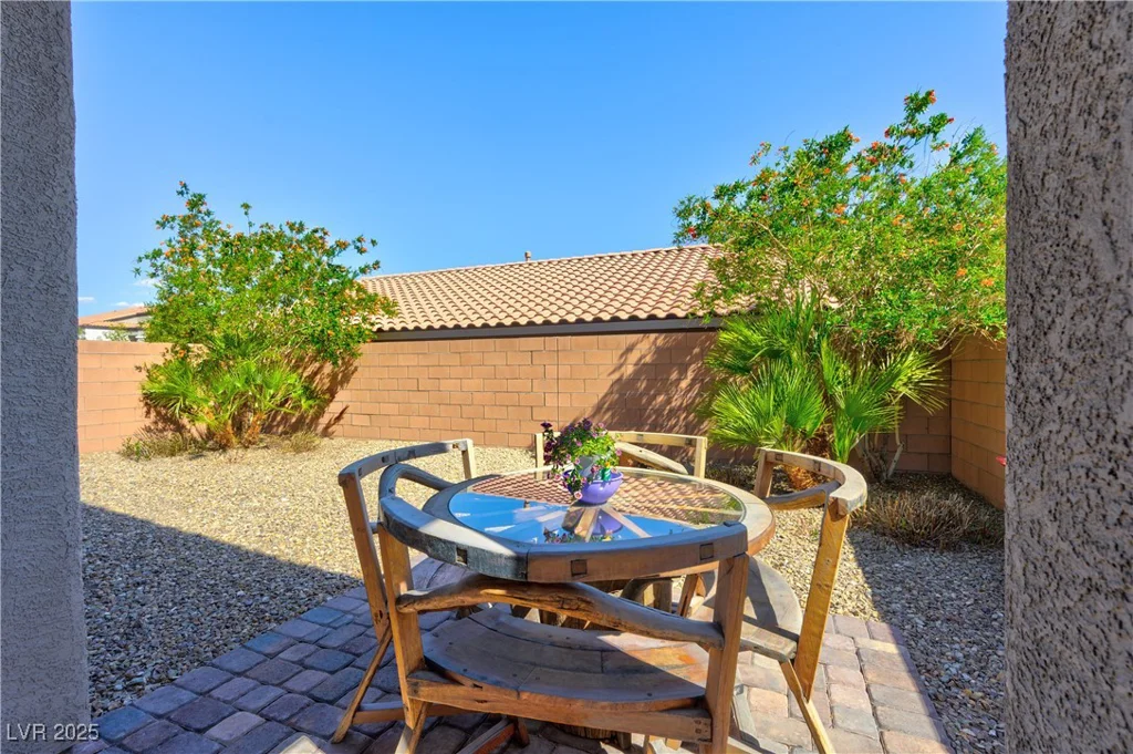 8036 Literature, Las Vegas, NV 89113