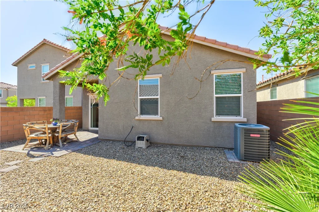 8036 Literature, Las Vegas, NV 89113