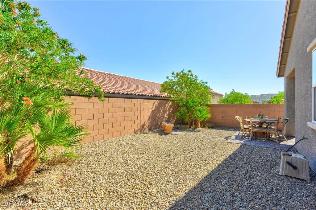 8036 Literature, Las Vegas, NV 89113