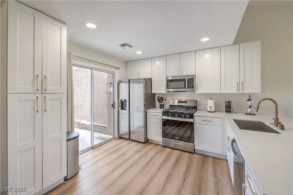 8513 Glenmount, Las Vegas, NV 89134