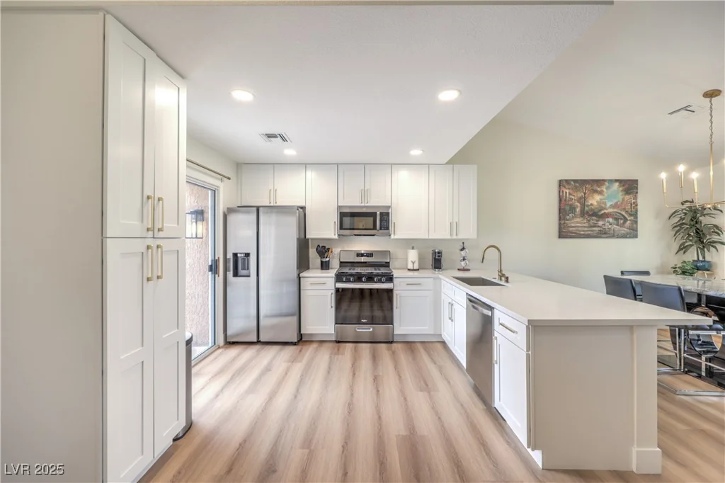 8513 Glenmount, Las Vegas, NV 89134
