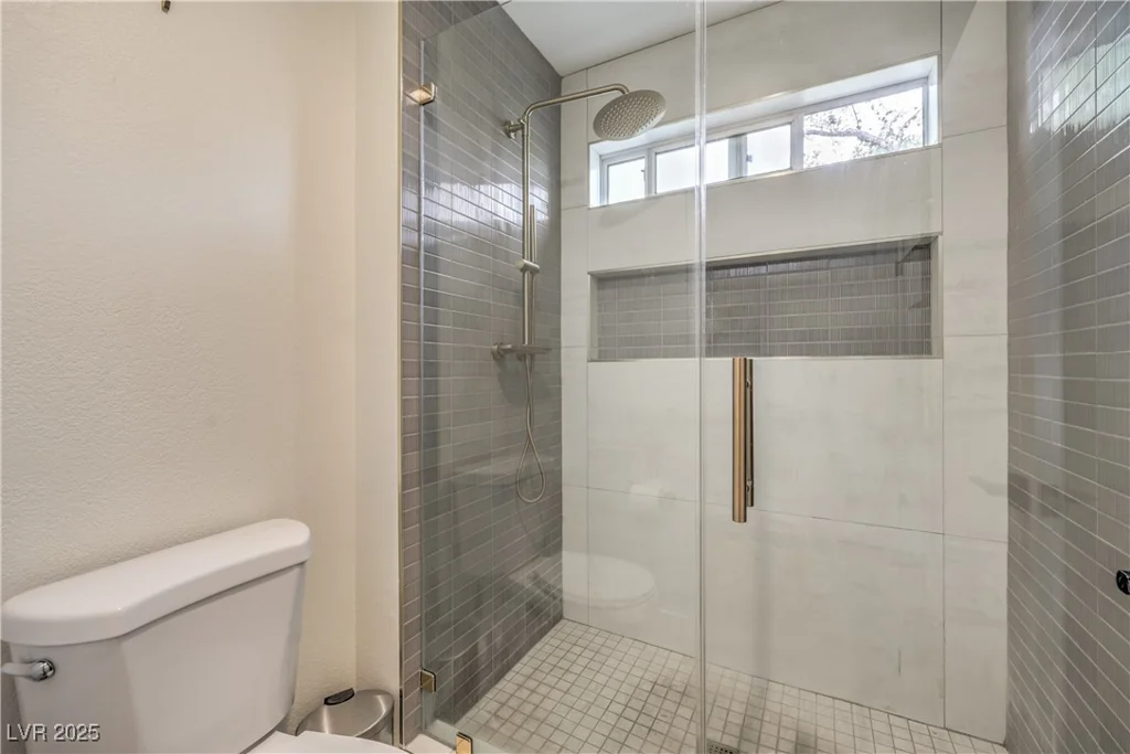 8513 Glenmount, Las Vegas, NV 89134