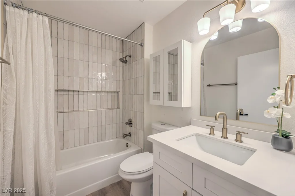 8513 Glenmount, Las Vegas, NV 89134