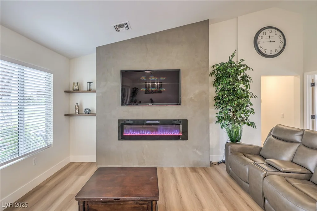 8513 Glenmount, Las Vegas, NV 89134
