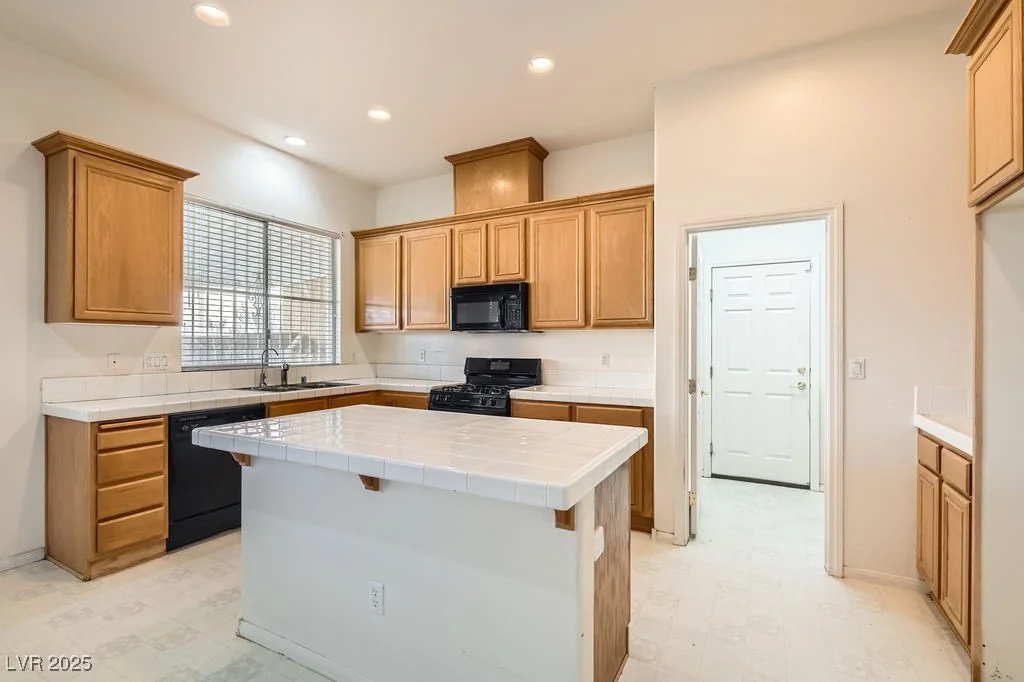 7568 Shadow Estates, Las Vegas, NV 89113