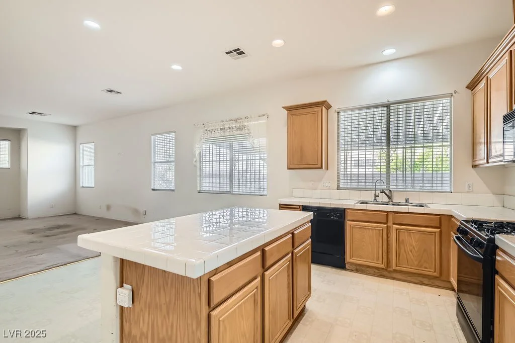 7568 Shadow Estates, Las Vegas, NV 89113