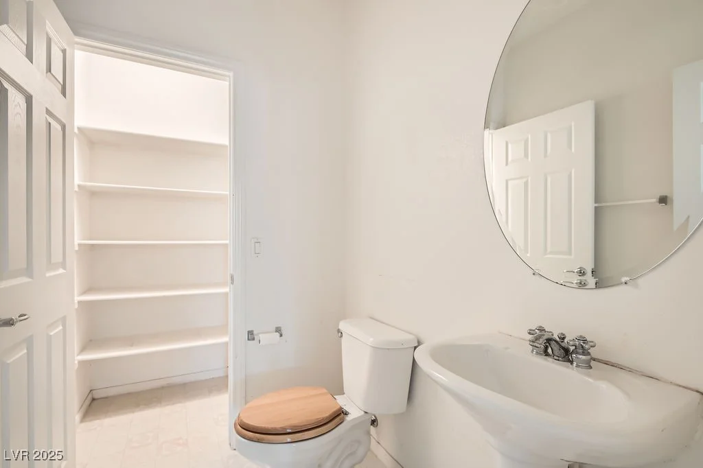 7568 Shadow Estates, Las Vegas, NV 89113