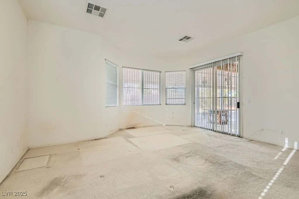 7568 Shadow Estates, Las Vegas, NV 89113