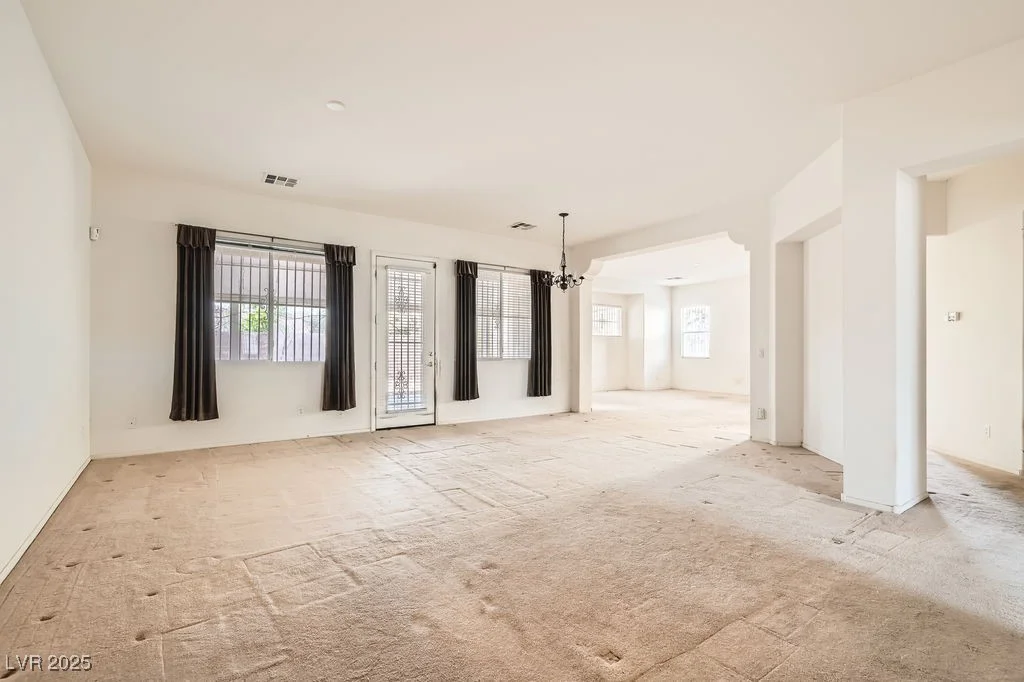 7568 Shadow Estates, Las Vegas, NV 89113