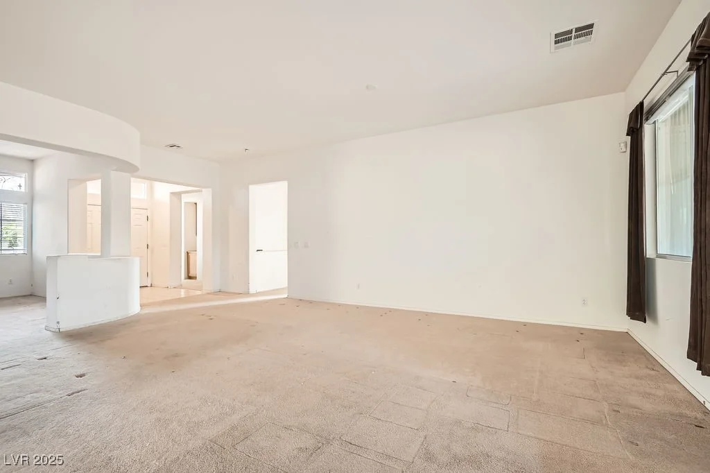 7568 Shadow Estates, Las Vegas, NV 89113