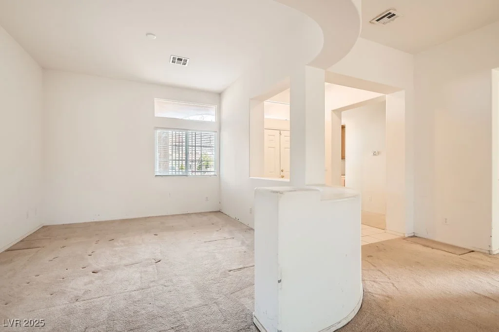 7568 Shadow Estates, Las Vegas, NV 89113
