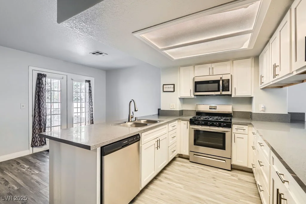 3609 Laguna Del Sol, Las Vegas, NV 89121