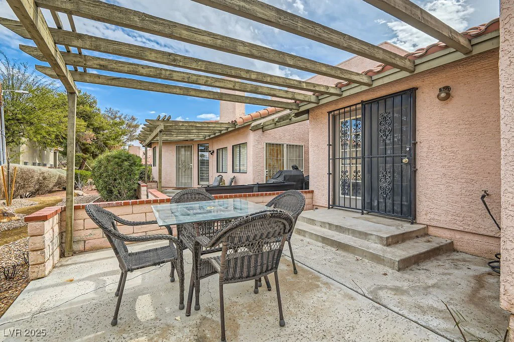 3609 Laguna Del Sol, Las Vegas, NV 89121