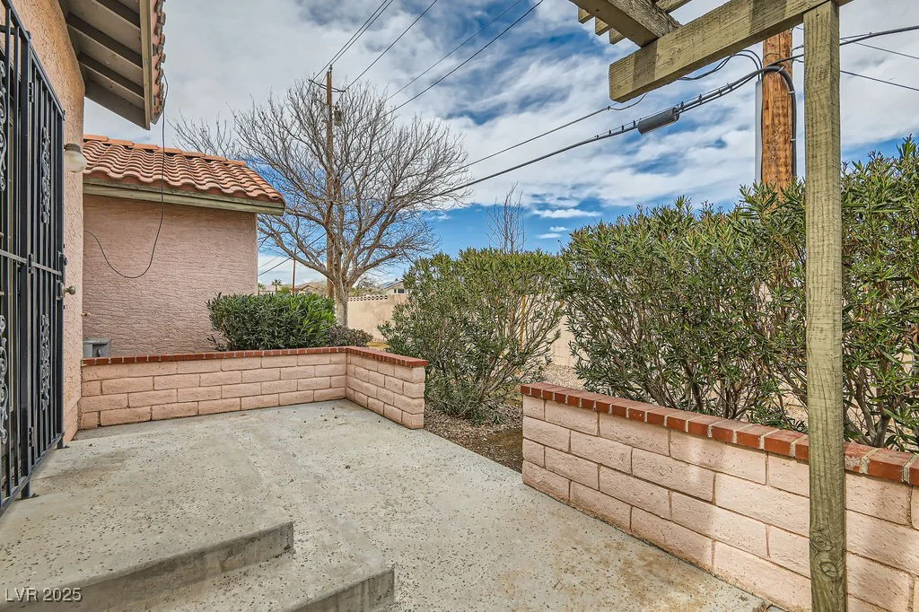 3609 Laguna Del Sol, Las Vegas, NV 89121