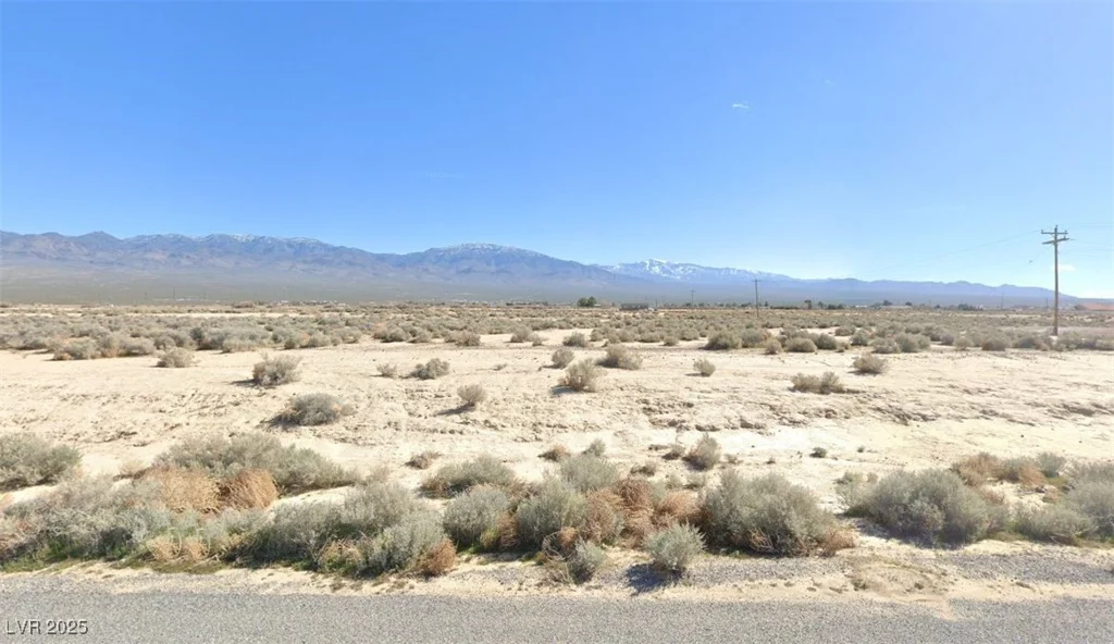 5621 Crockett, Pahrump, NV 89060