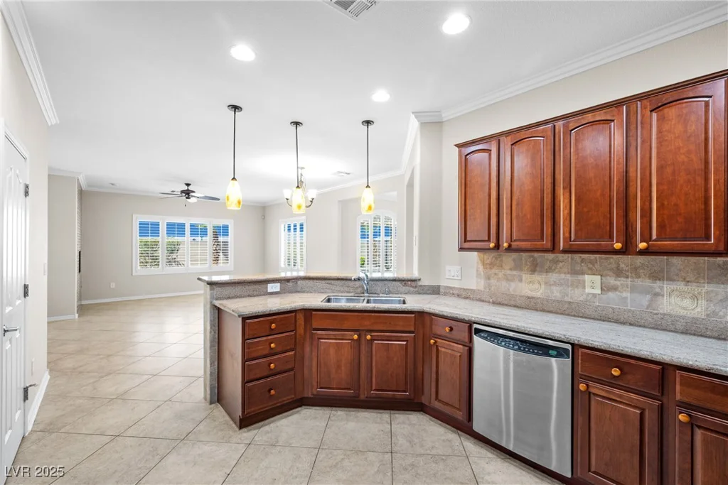 2373 Black River Falls, Henderson, NV 89044