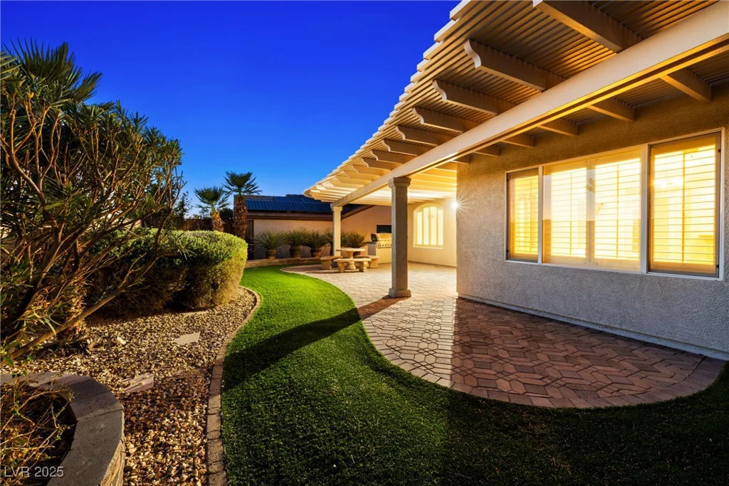 2373 Black River Falls, Henderson, NV 89044