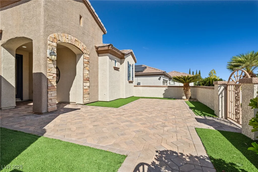 2373 Black River Falls, Henderson, NV 89044