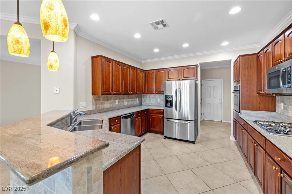 2373 Black River Falls, Henderson, NV 89044