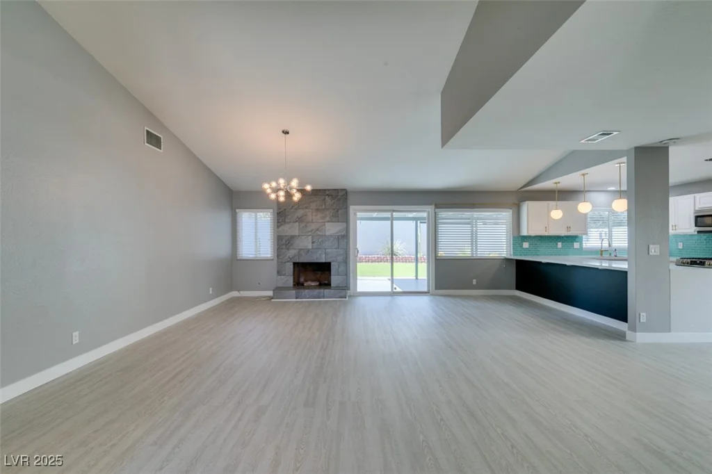 4731 Torrence, Las Vegas, NV 89103