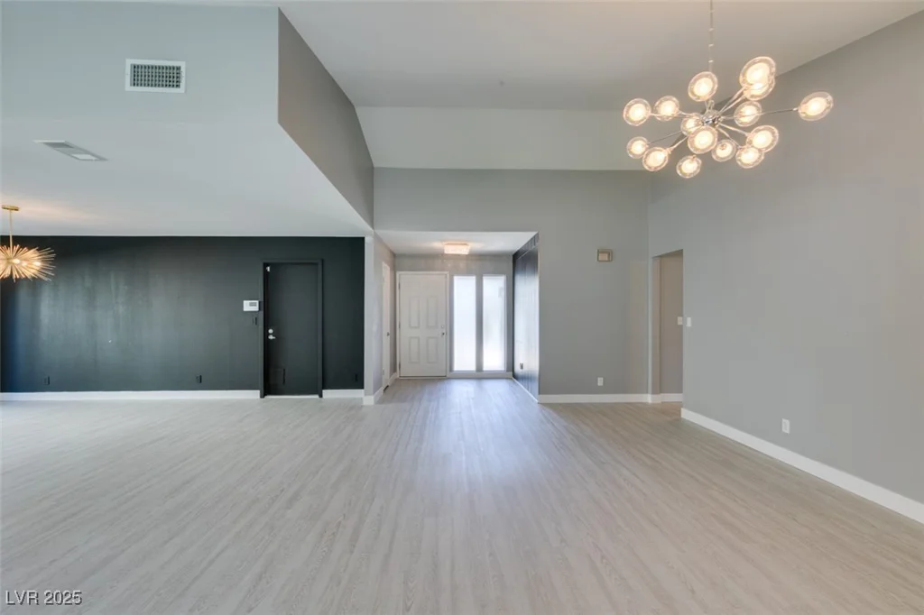 4731 Torrence, Las Vegas, NV 89103