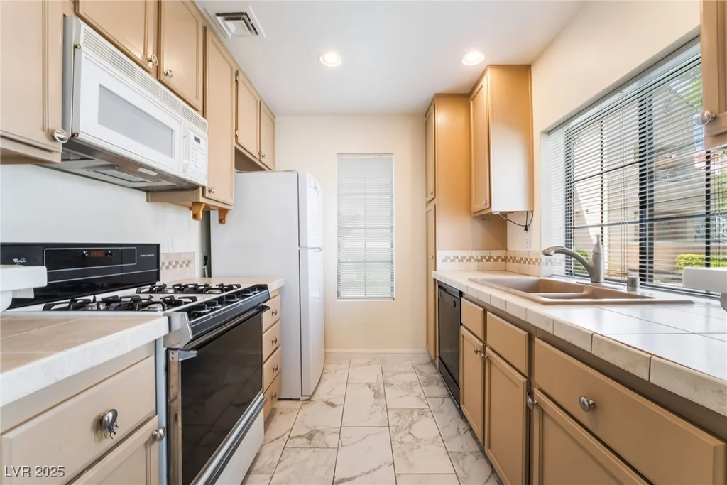 4869 Torrey Pines, Las Vegas, NV 89103