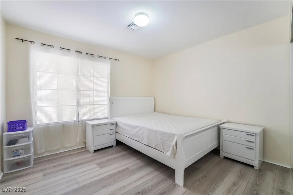 4869 Torrey Pines, Las Vegas, NV 89103
