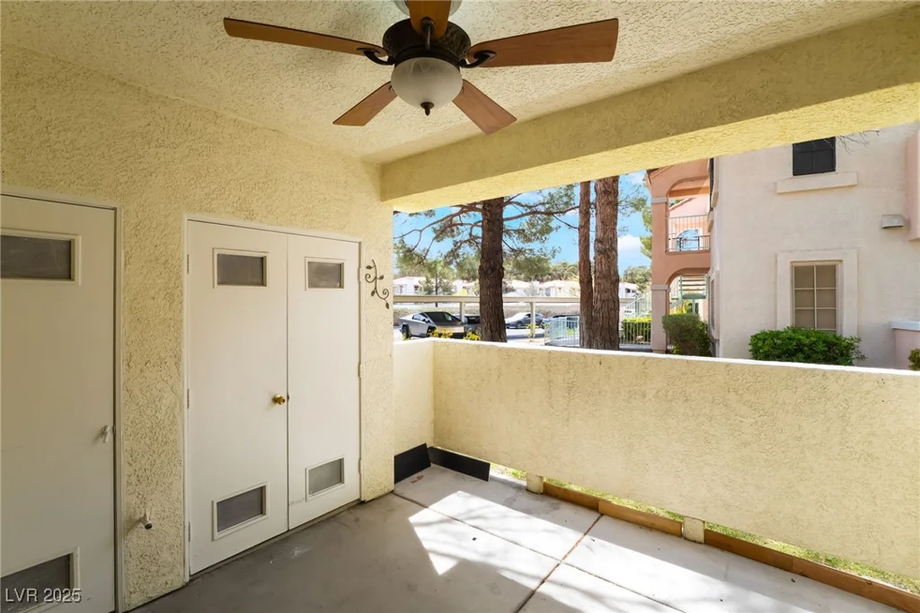 4869 Torrey Pines, Las Vegas, NV 89103