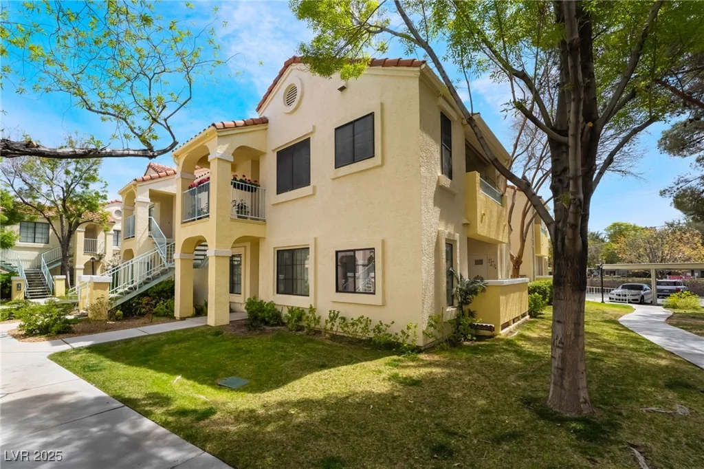 4869 Torrey Pines, Las Vegas, NV 89103