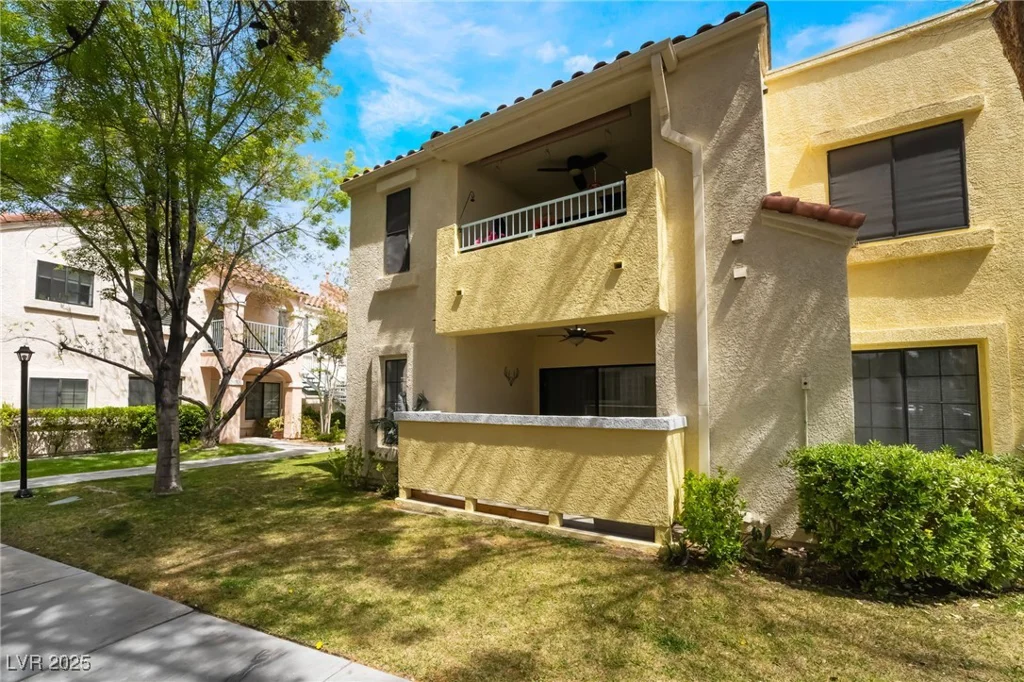 4869 Torrey Pines, Las Vegas, NV 89103