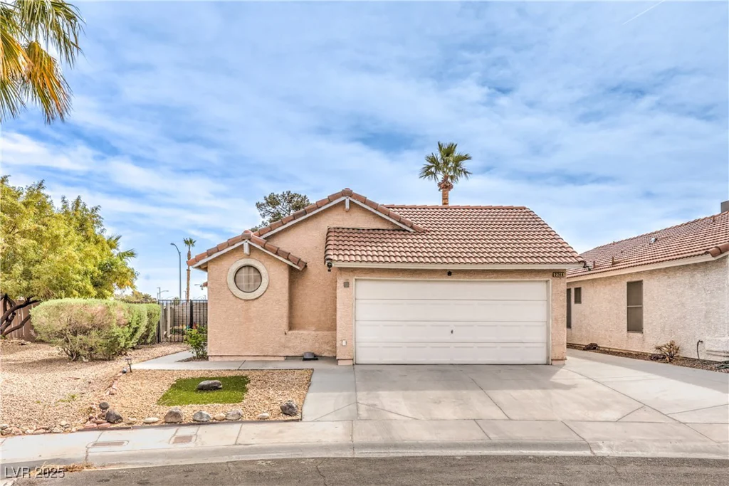 2744 Ironside, Las Vegas, NV 89108