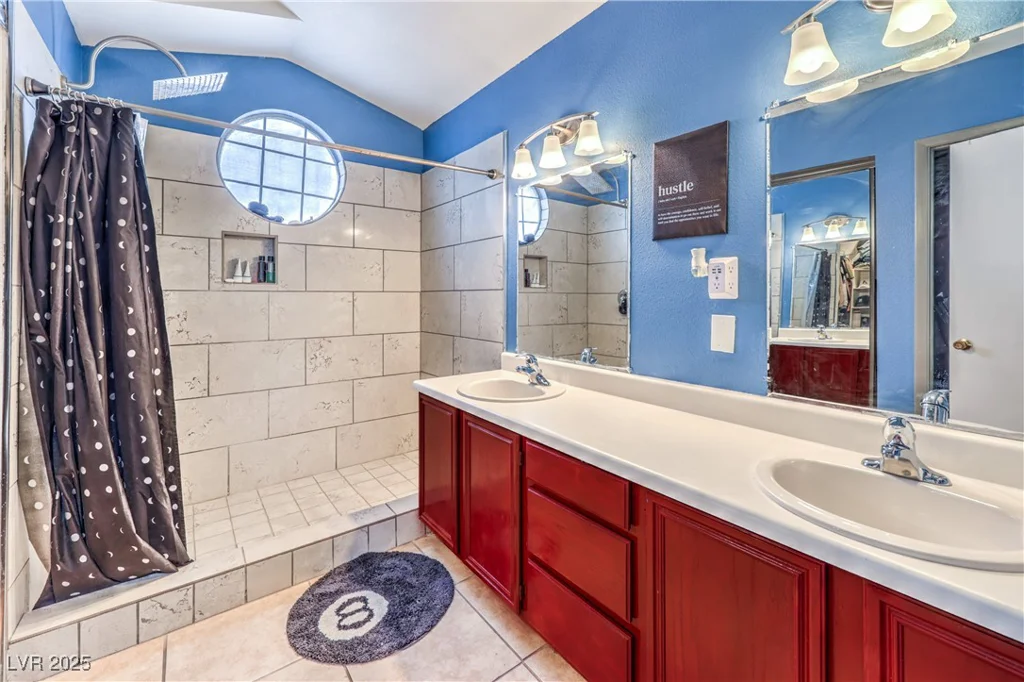 2744 Ironside, Las Vegas, NV 89108