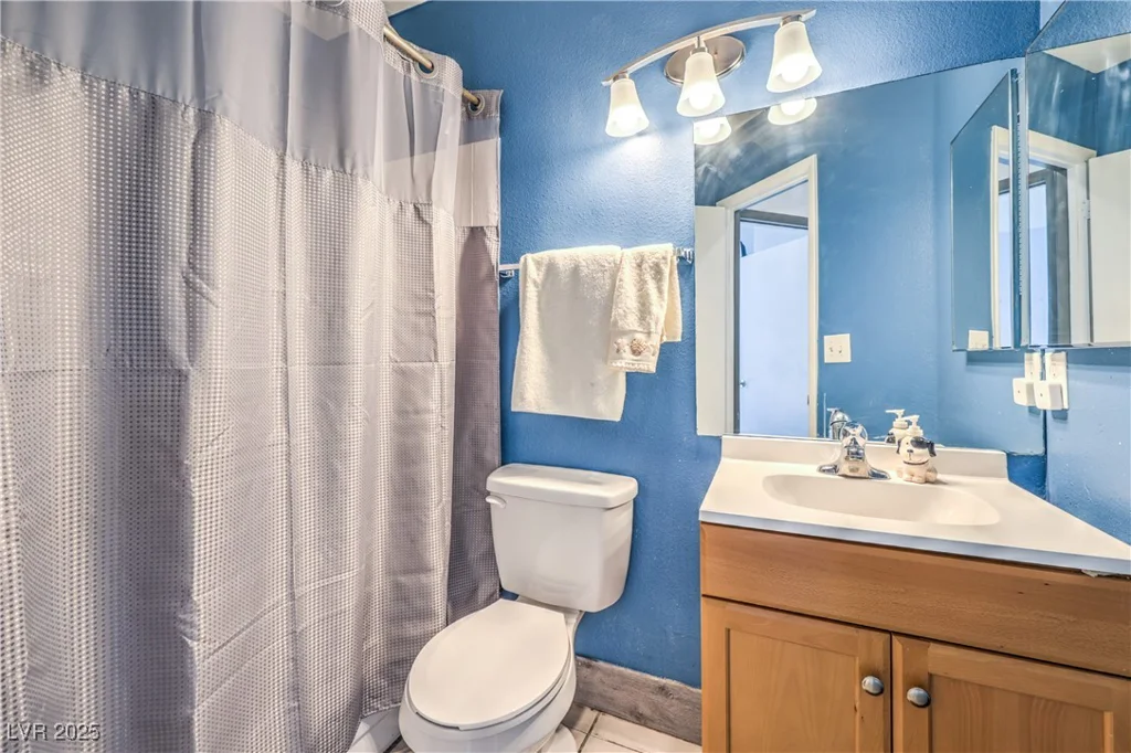 2744 Ironside, Las Vegas, NV 89108