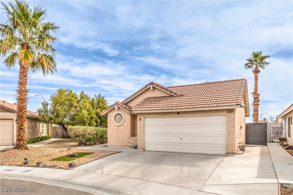 2744 Ironside, Las Vegas, NV 89108