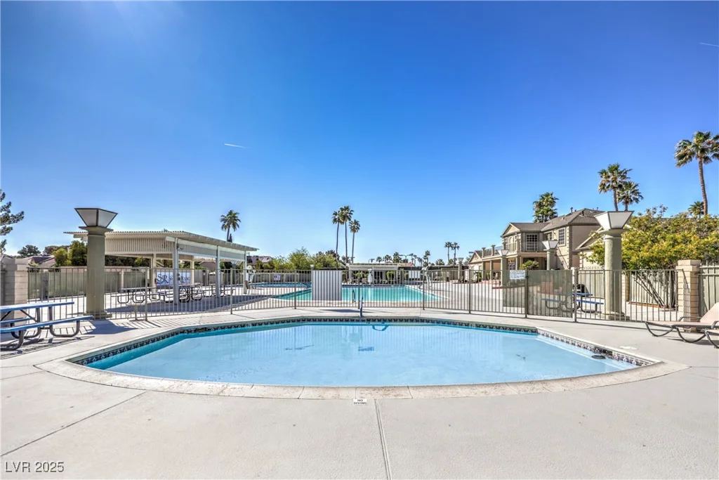 2744 Ironside, Las Vegas, NV 89108
