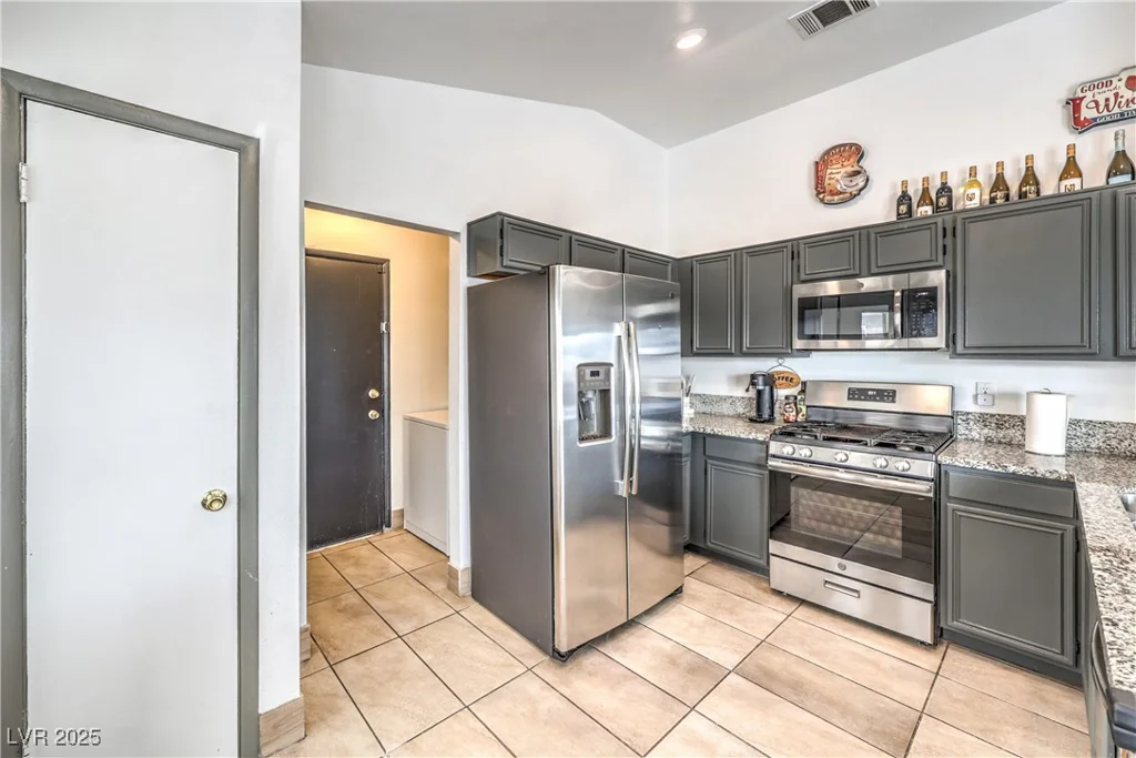 2744 Ironside, Las Vegas, NV 89108