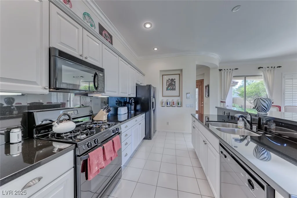 14 Hunt Valley, Henderson, NV 89052