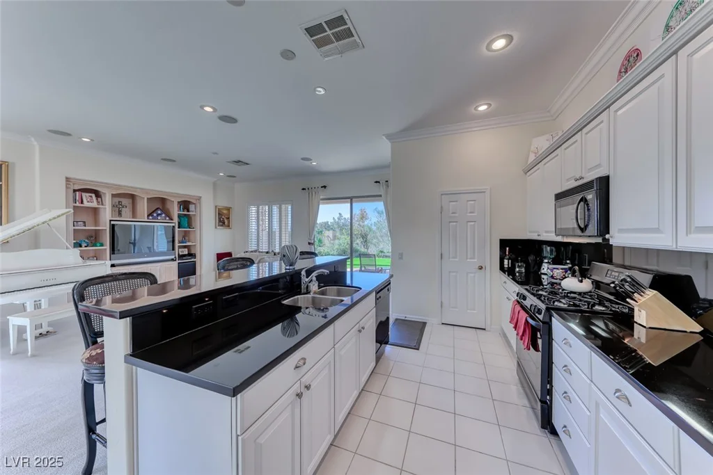 14 Hunt Valley, Henderson, NV 89052