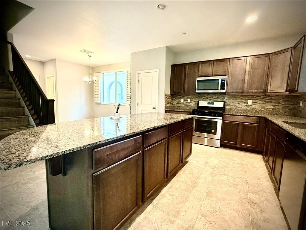 6639 Ivory Dove, Las Vegas, NV 89148
