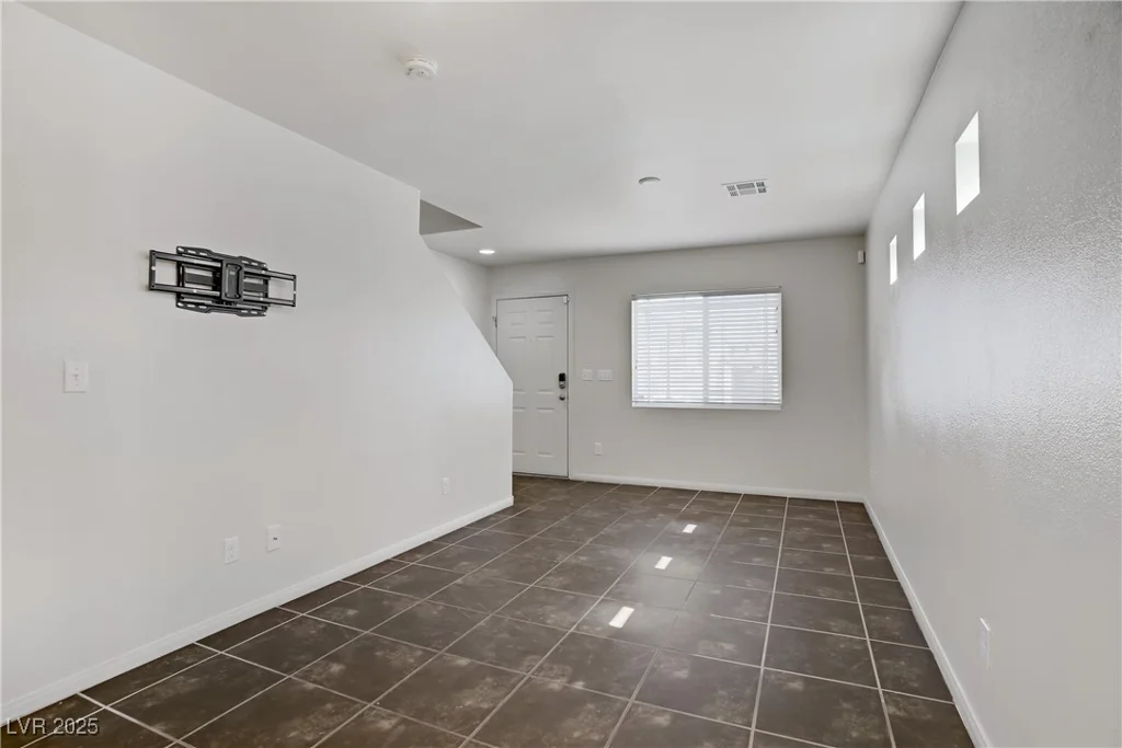 5135 Paradise Valley, Las Vegas, NV 89156