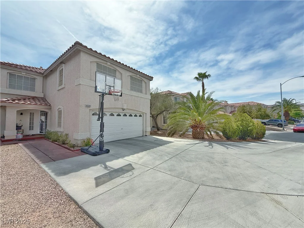 9509 Arrowhead Falls, Las Vegas, NV 89148