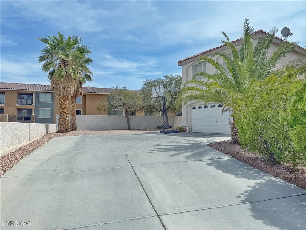 9509 Arrowhead Falls, Las Vegas, NV 89148