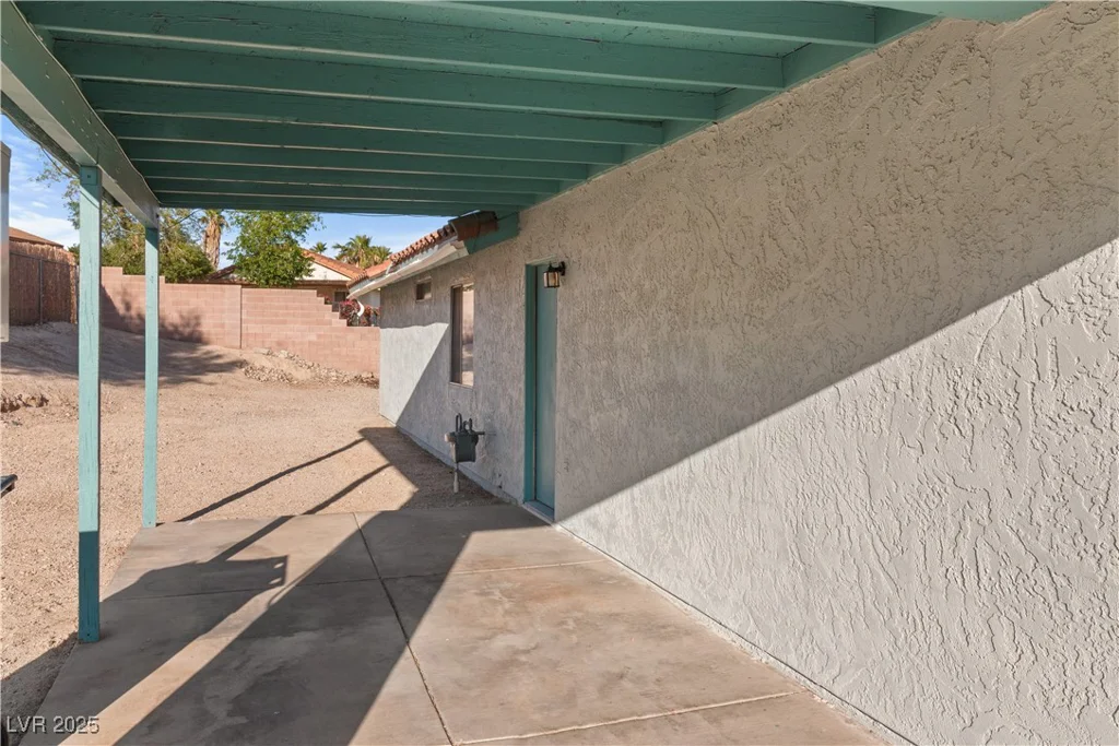 1775 Esteban, Laughlin, NV 89029