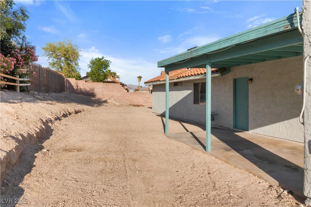 1775 Esteban, Laughlin, NV 89029