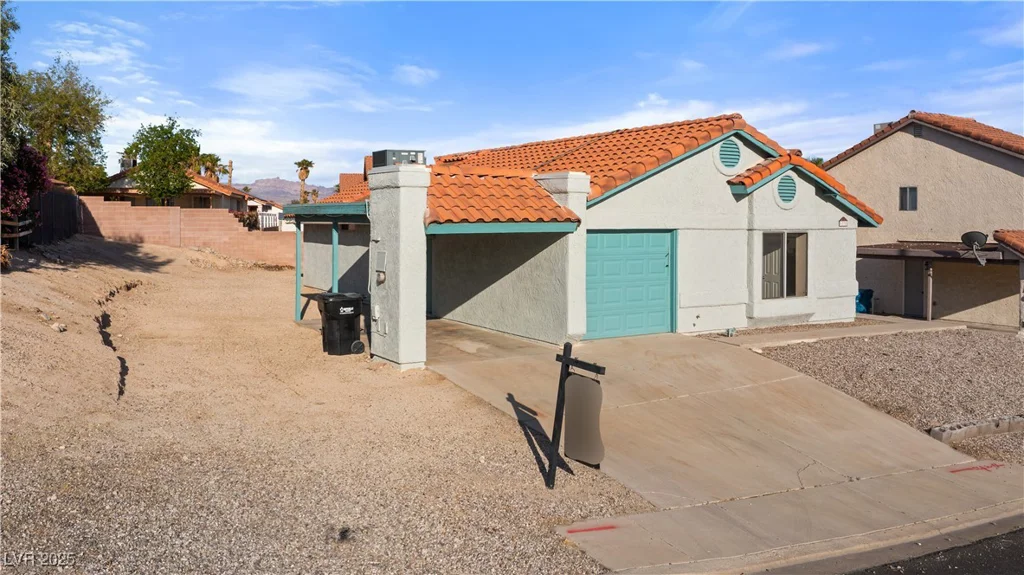 1775 Esteban, Laughlin, NV 89029