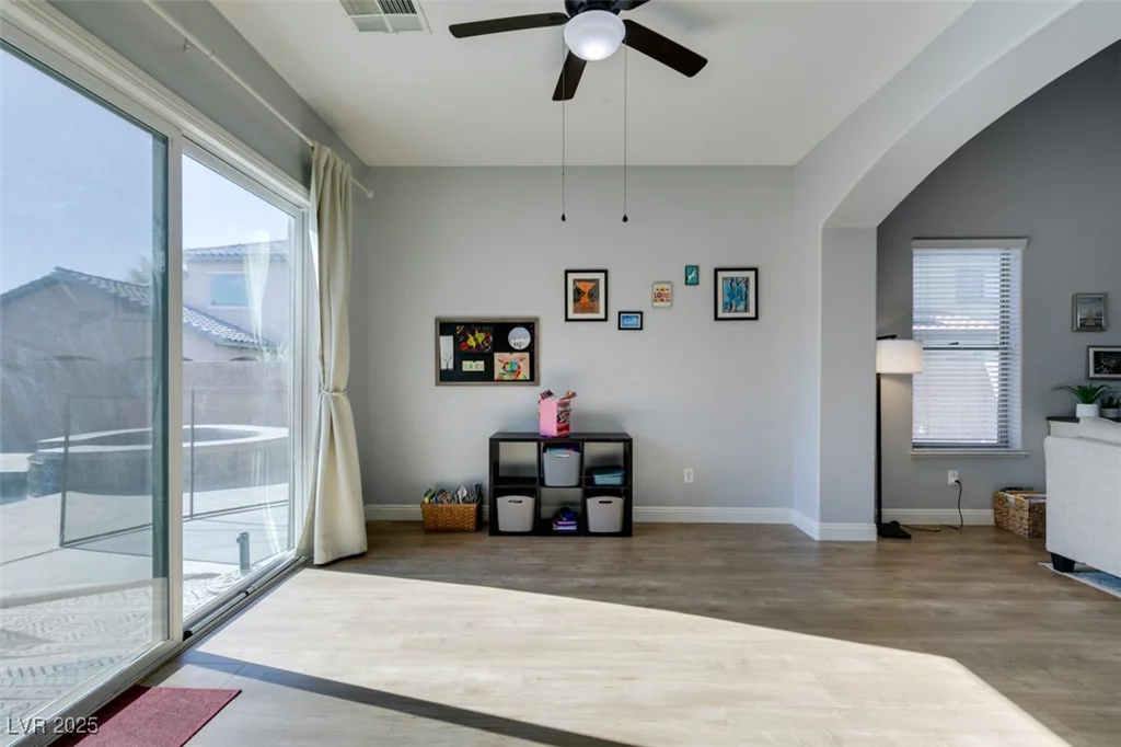 7256 Bugler Swan, North Las Vegas, NV 89084